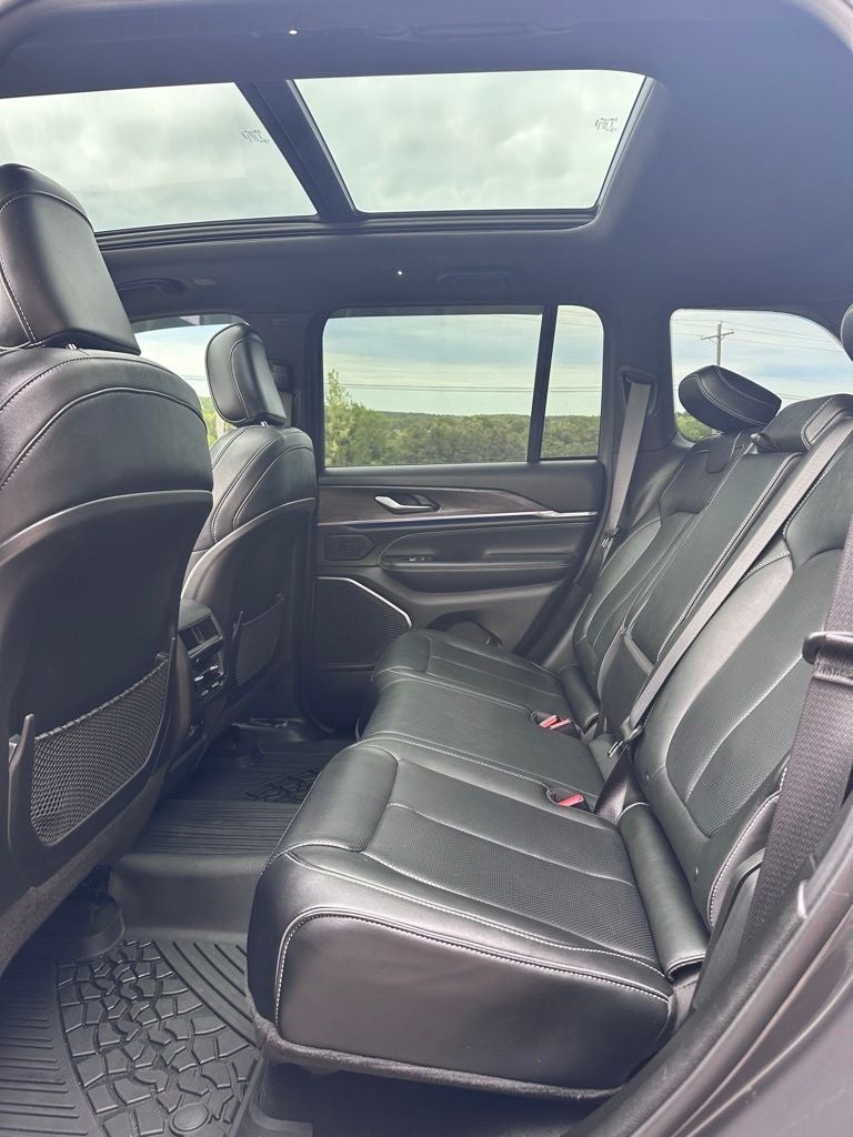 2022 Jeep Grand Cherokee Overland