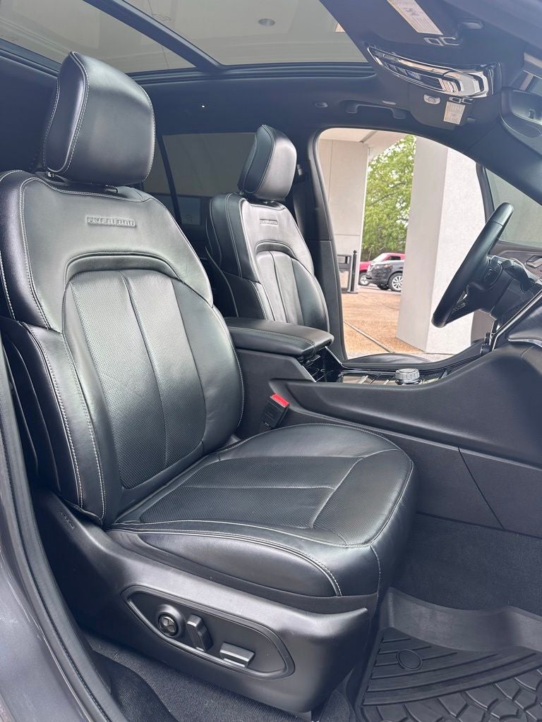 2022 Jeep Grand Cherokee Overland