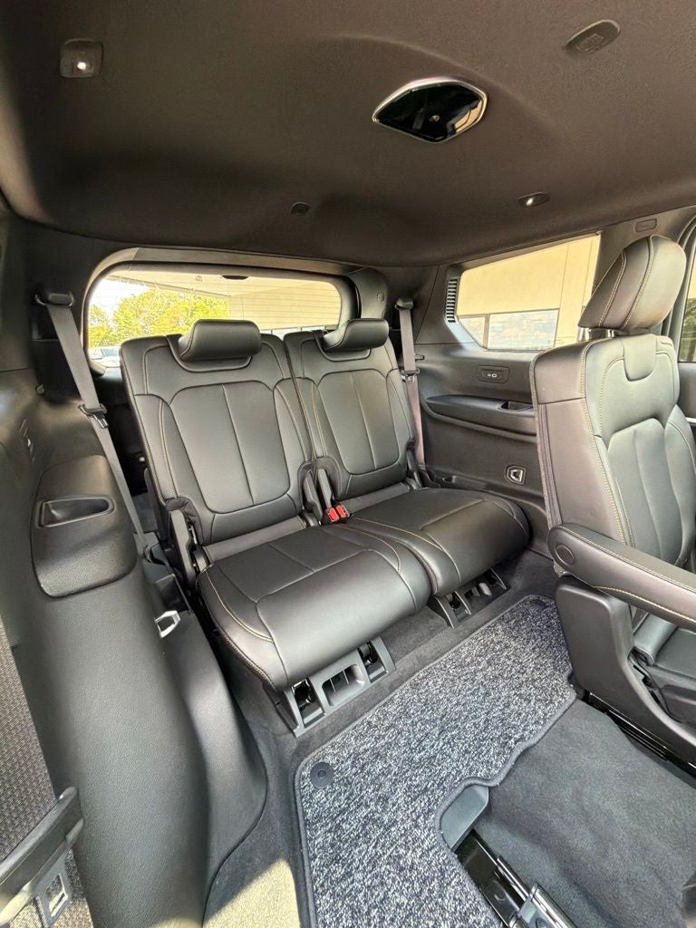 2026 Jeep Grand Cherokee L 85th Anniversary Edition