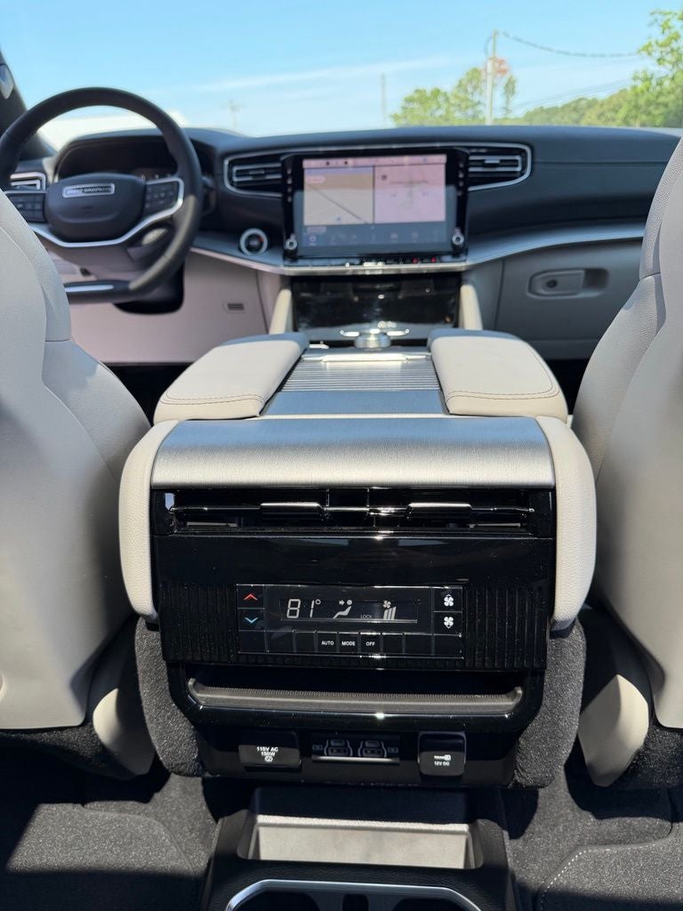 2026 Jeep Grand Wagoneer L 4x4
