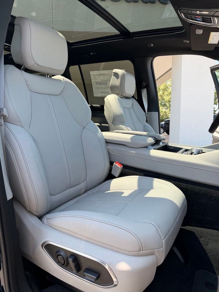 2026 Jeep Grand Wagoneer L 4x4