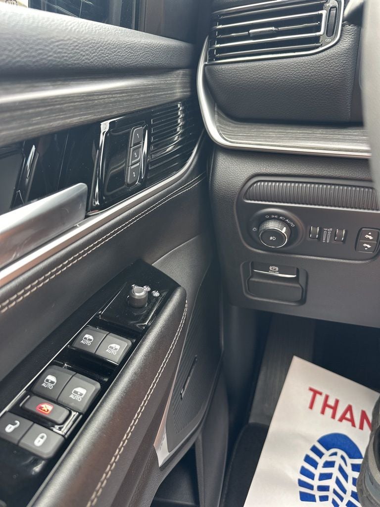 2024 Jeep Wagoneer L Series II