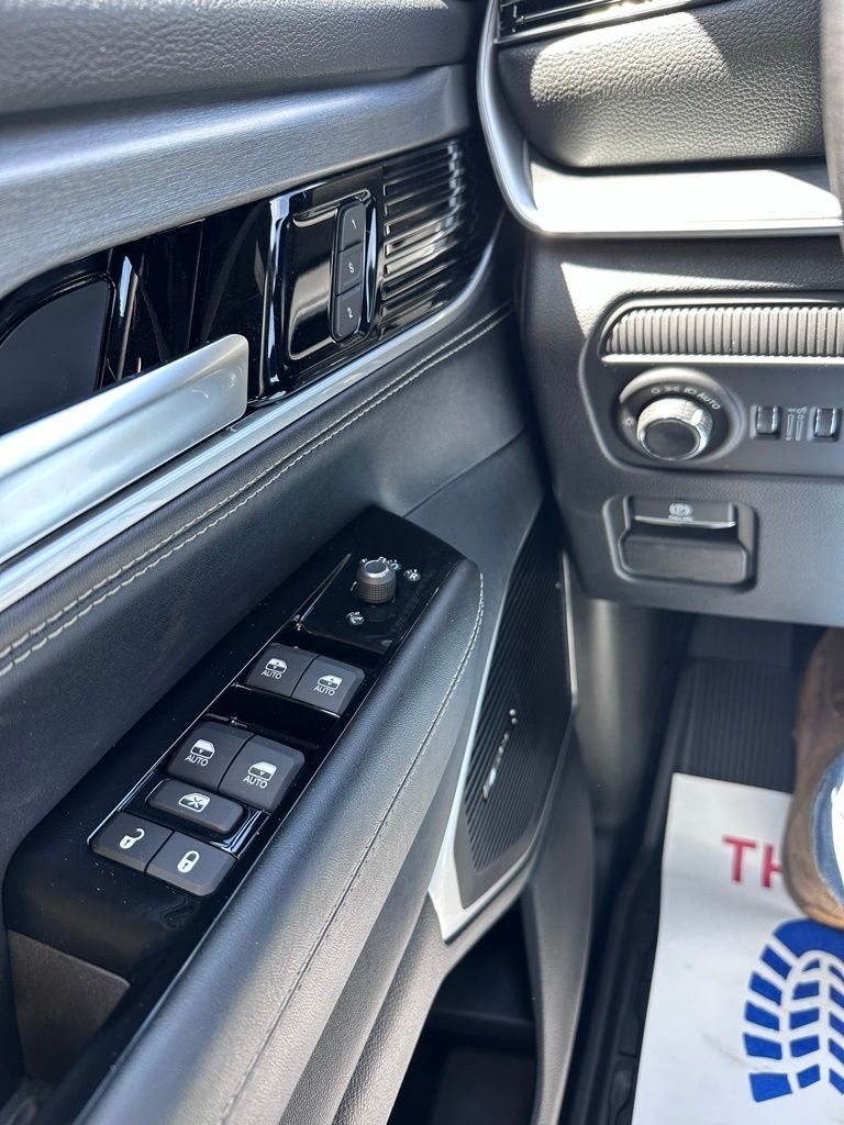 2026 Jeep Grand Wagoneer Upland