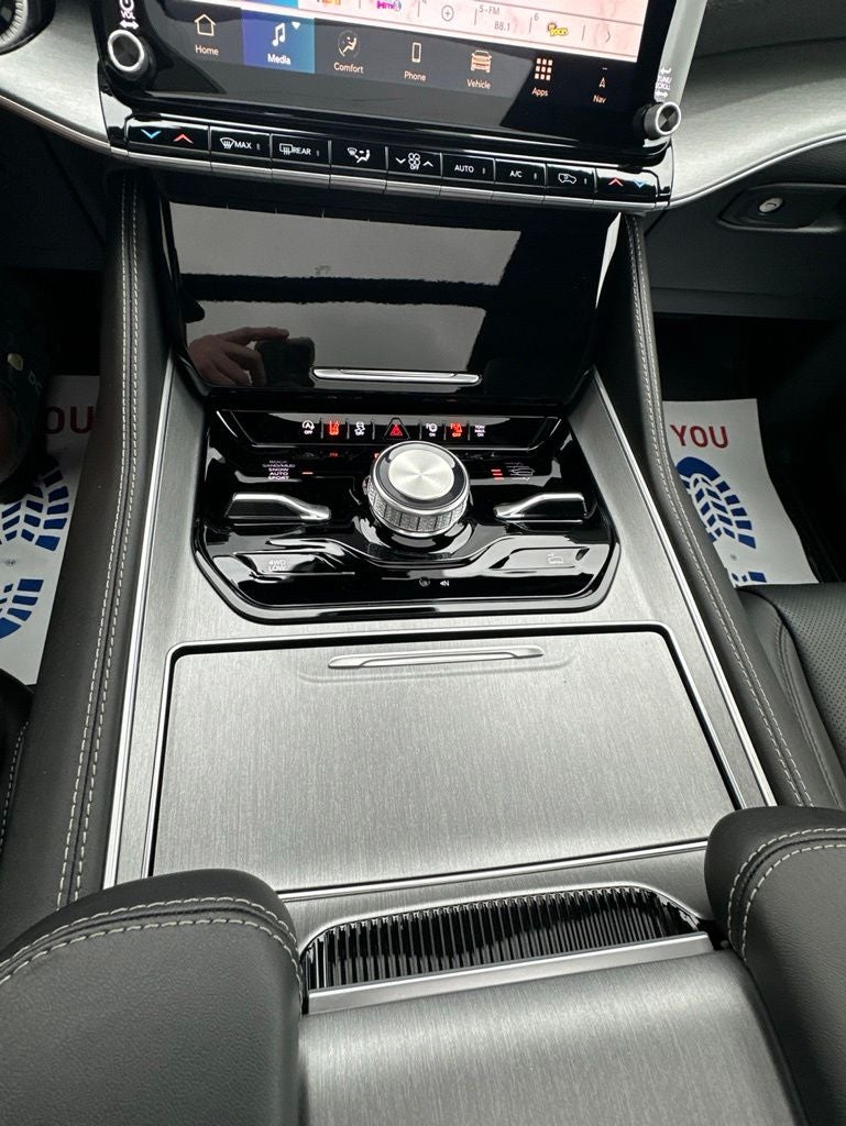 2026 Jeep Grand Wagoneer Upland