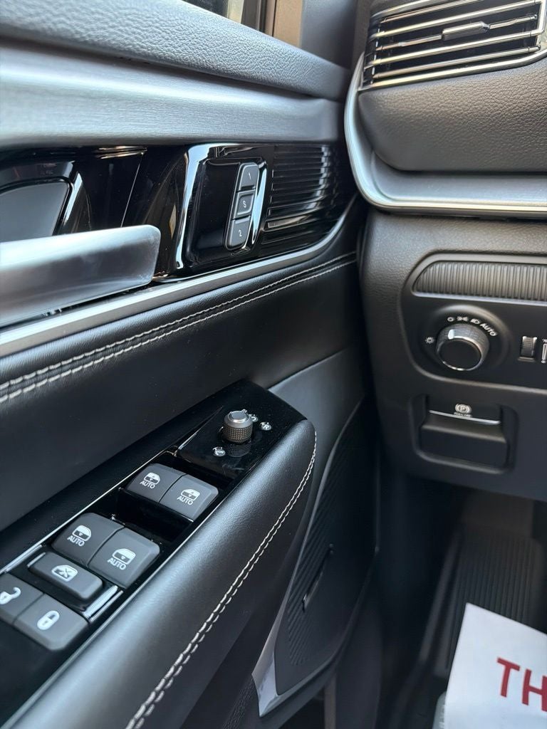 2026 Jeep Grand Wagoneer Upland