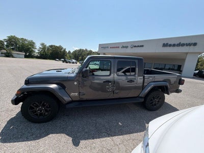 2023 Jeep Gladiator Overland
