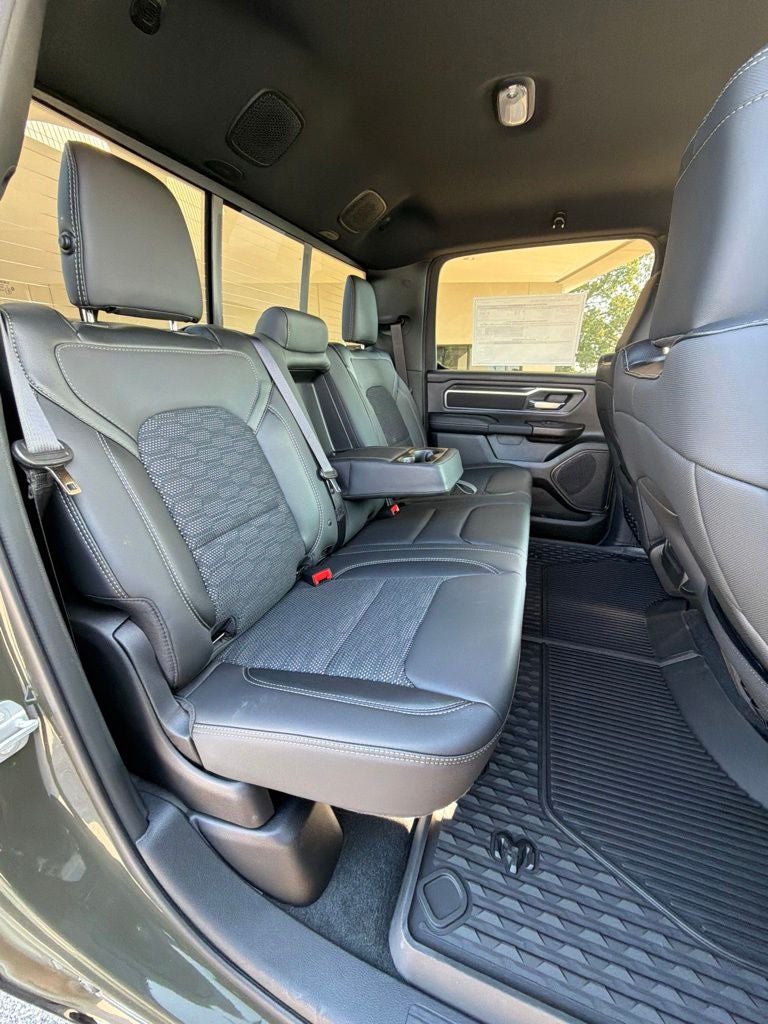 2027 RAM 1500 Big Horn/Lone Star