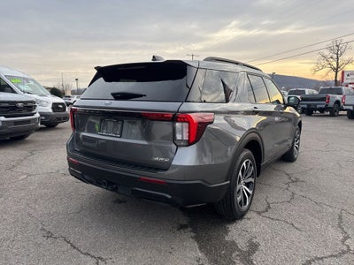 2025 Ford Explorer ST-Line