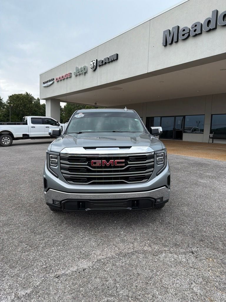 Used 2025 GMC Sierra 1500 SLT with VIN 1GTUUDED2SZ229335 for sale in Little Rock