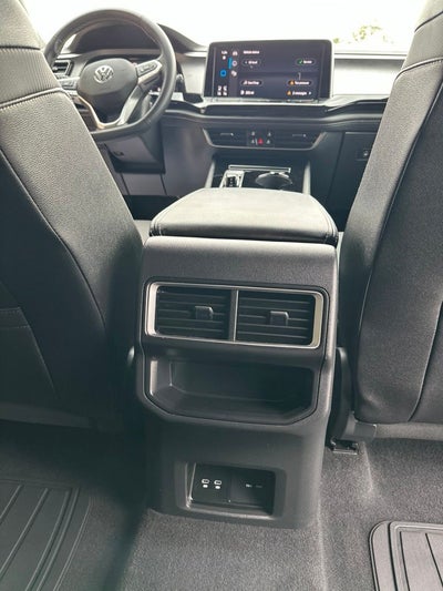 2025 Volkswagen Atlas Cross Sport 2.0T SE w/Technology