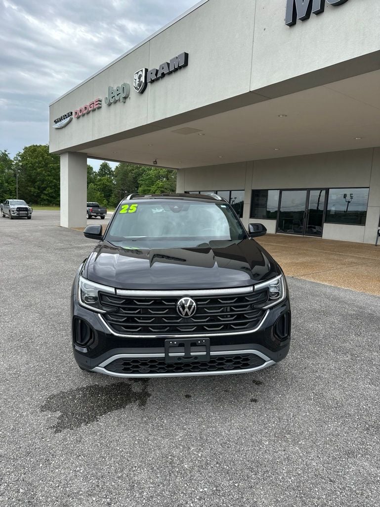 2025 Volkswagen Atlas Cross Sport 2.0T SE w/Technology