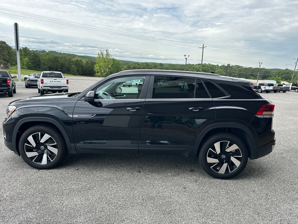 2025 Volkswagen Atlas Cross Sport 2.0T SE w/Technology