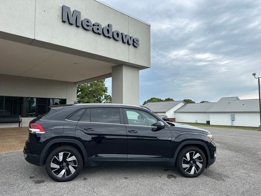2025 Volkswagen Atlas Cross Sport 2.0T SE w/Technology