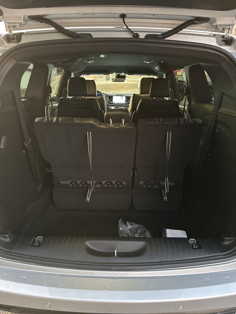 2026 Chrysler Voyager LX