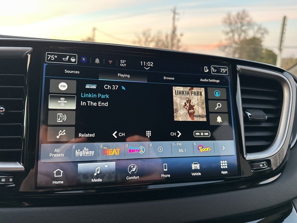 2026 Chrysler Voyager LX