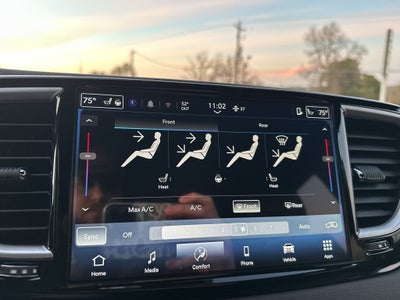 2026 Chrysler Voyager LX