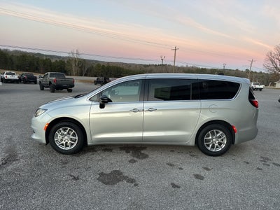 2026 Chrysler Voyager LX