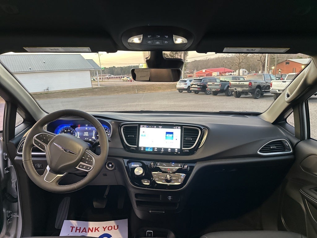 2026 Chrysler Voyager LX