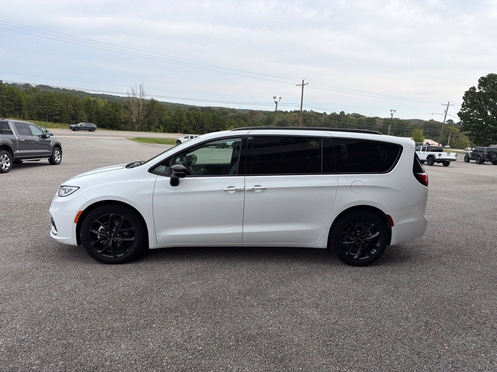 2025 Chrysler Pacifica Limited
