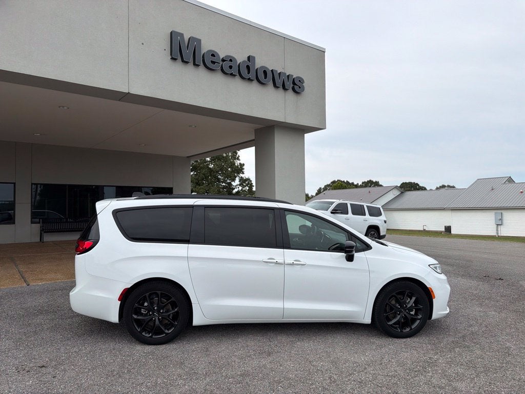 2025 Chrysler Pacifica Limited