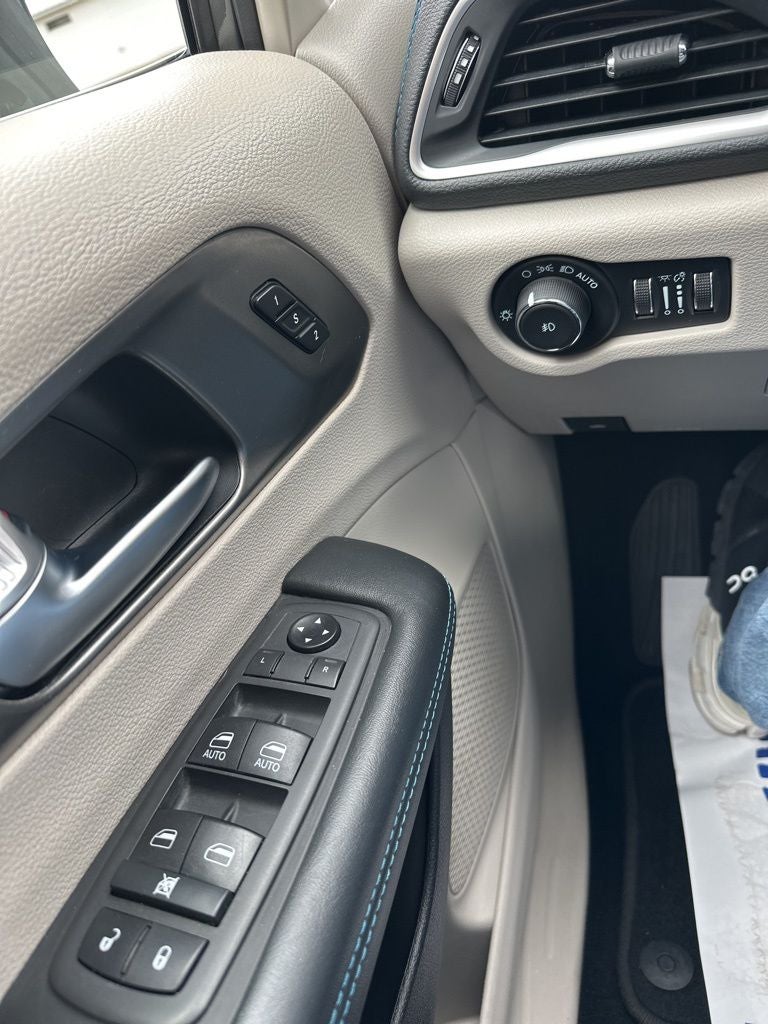 2021 Chrysler Pacifica Hybrid Touring L