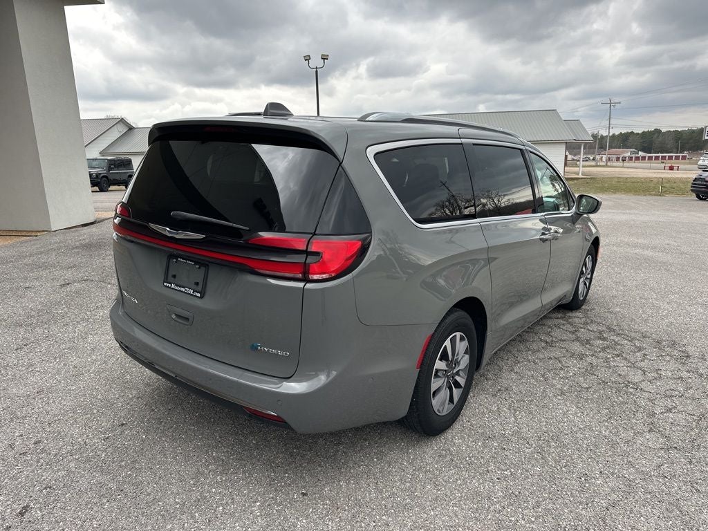 2021 Chrysler Pacifica Hybrid Touring L