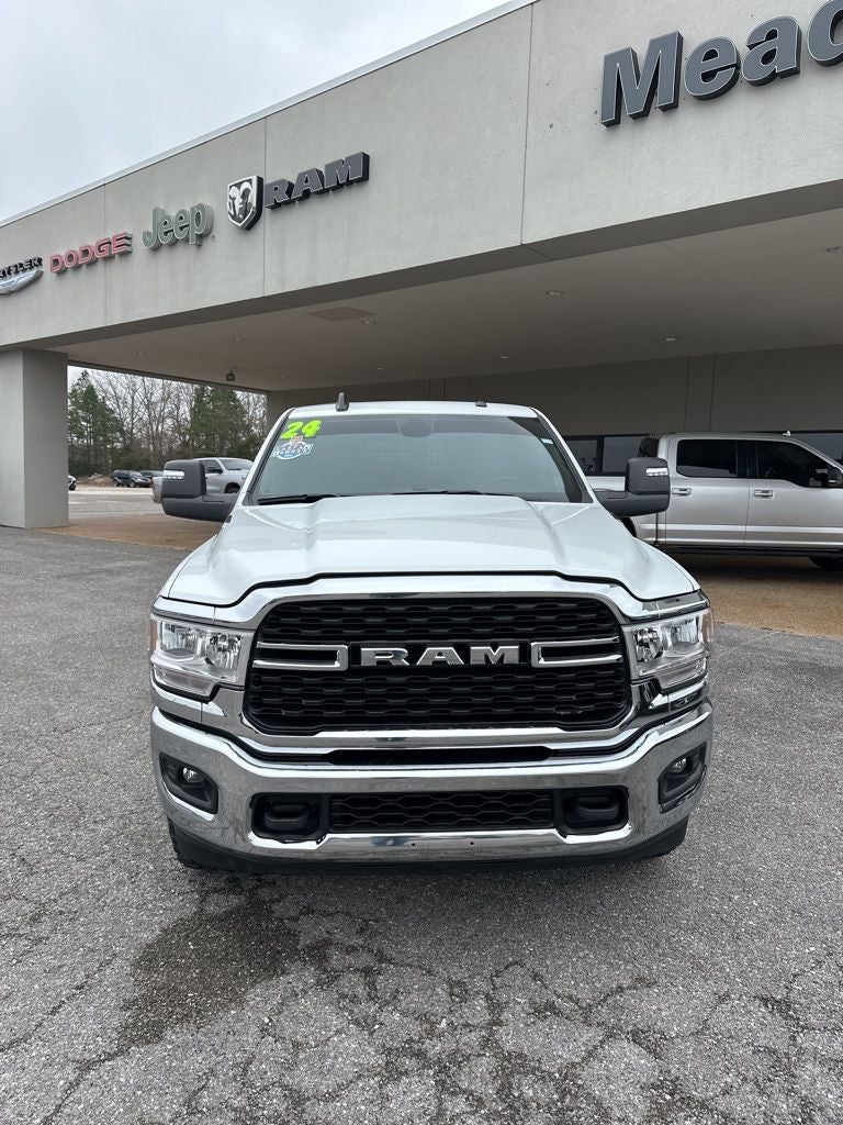 2024 RAM 3500 Big Horn Flat Bed