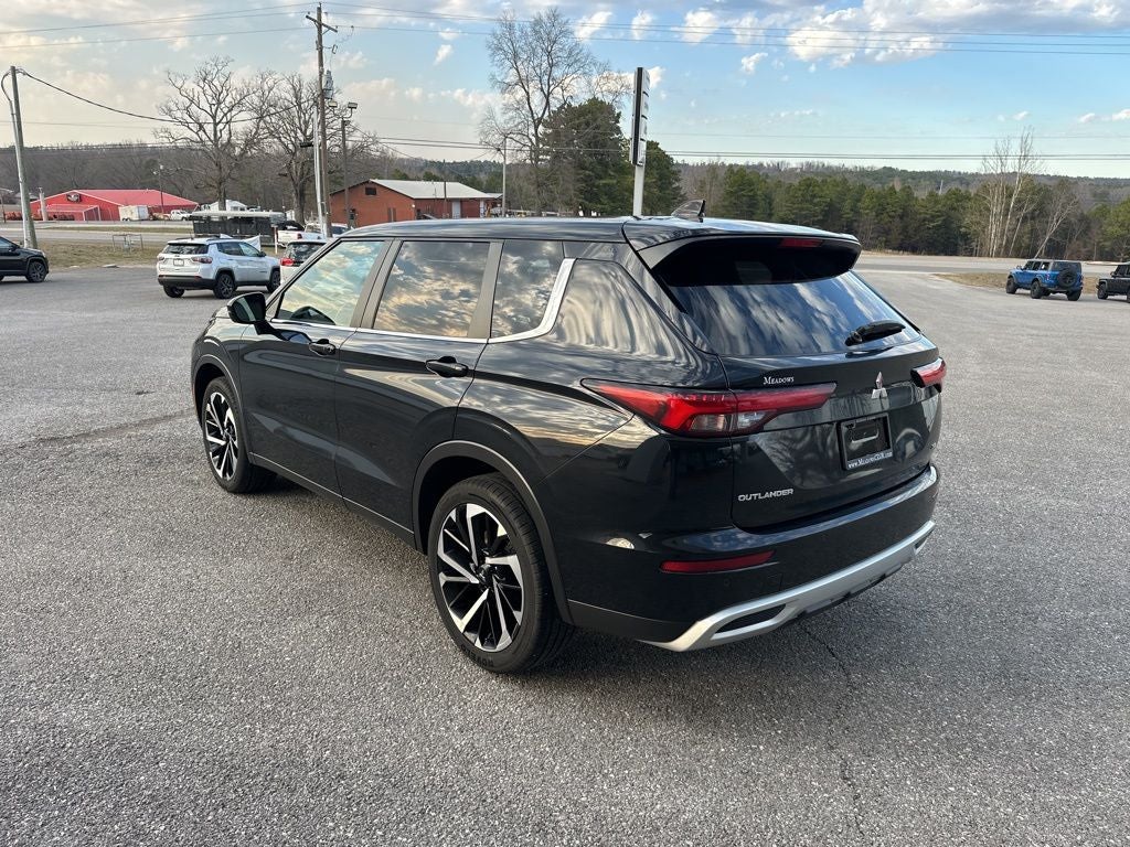 2024 Mitsubishi Outlander SE