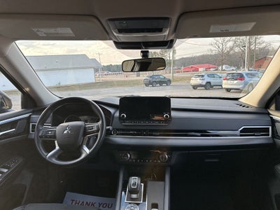 2024 Mitsubishi Outlander SE