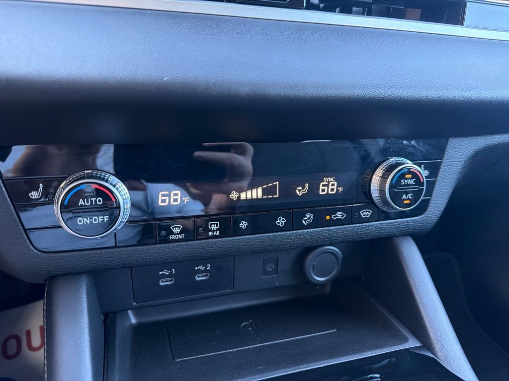 2025 Mitsubishi Outlander SE