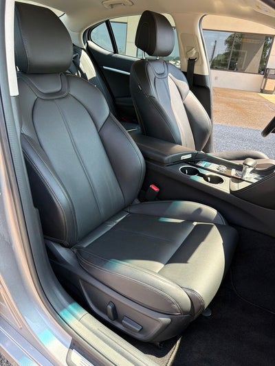 2025 Genesis G70 2.5T