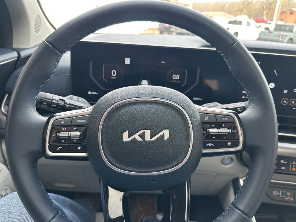2025 Kia Carnival SX