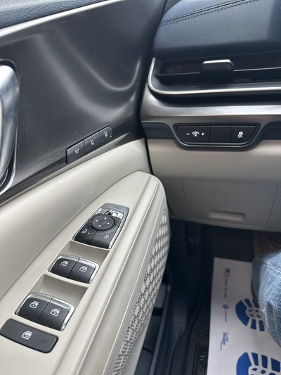 2025 Kia Carnival SX